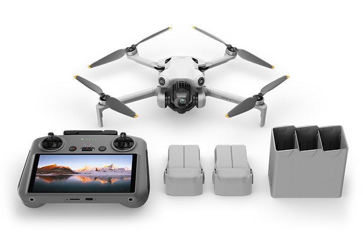 Cp ma 00000740   dji mini 4 pro drone fly more combo plus with dji rc 2 remote controller %28with built in 5.5 fhd screen%29 2